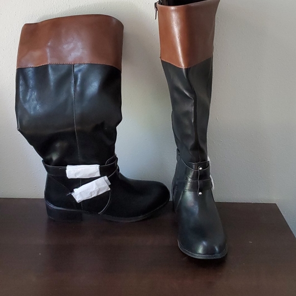 Womens boots - Picture 2 of 4